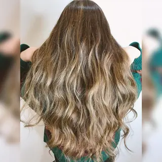 カラー 種市 泰士のヘアスタイル