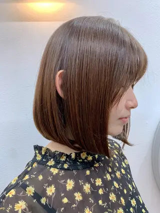 ショート 【モエカ】グランジ ウルフ/ハイトーンのヘアスタイル