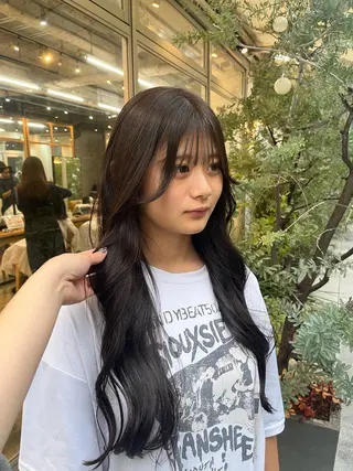 ロング 相田 佳乃のヘアスタイル