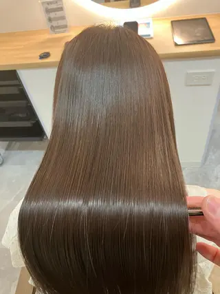 ロング カラー ヘアアレンジ キッズ 横浜関内髪質改善 re:Magoのヘアスタイル