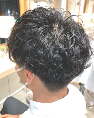 ショート パーマ メンズ 低ダメージ施術/ 🐮牛木 史裕🐮のヘアスタイル