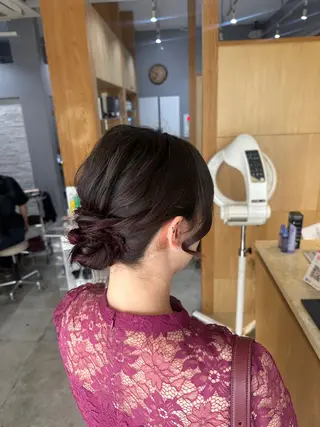 ミディアム miloc MOMOKAのヘアスタイル