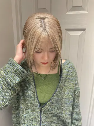 ショート カラー ⭐ハイトーンブリーチ ミルクティーピンクのヘアスタイル