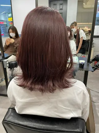 ミディアム ツノダ ルカのヘアスタイル