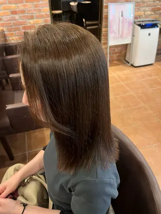 ミディアム 水野 真伽のヘアスタイル
