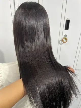 ロング 横浜🦋ハイトーン 🫐シャドウルーツのヘアスタイル
