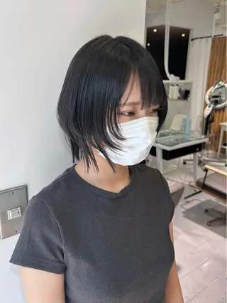 ショート レイヤーカット⛓ hina🩶のヘアスタイル