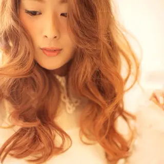 ミディアム セミロング ロング カラー ヘアアレンジ SUNNY GRACEのヘアスタイル