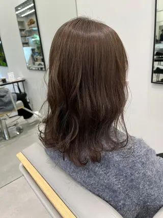 ミディアム カラー 菅 樹希弥のヘアスタイル