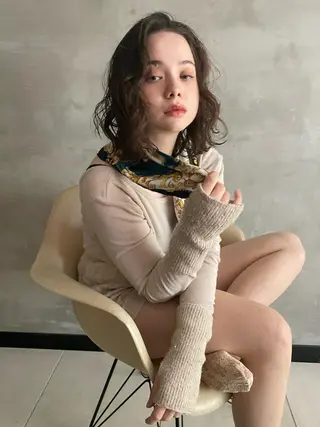セミロング カラー 大人girly🛋️ 🤍yukakoのヘアスタイル