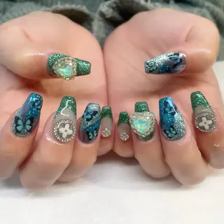 ネイル 💎🐰 saki. m 🐰💎のネイルデザイン