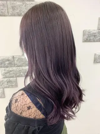 ミディアム カラー 薄田 珠美のヘアスタイル