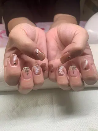 ネイル 長谷川 奈緒美のネイルデザイン