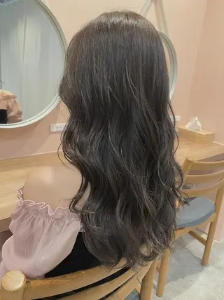 ミディアム カラー CEINE PATHのヘアスタイル