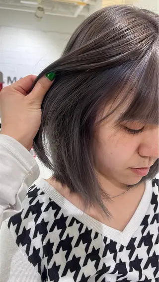 ミディアム カラー 艶髪【カラー支持率 No.1】リノ🪐のヘアスタイル