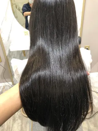 ロング 辻本 夏子のヘアスタイル