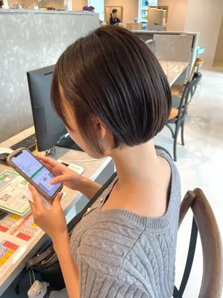 ショート 大人可愛い🎀ིྀ 🪞柔らかベージュのヘアスタイル