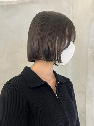 ショート 切りっぱなしボブ/ 艶カラー/綾莉のヘアスタイル