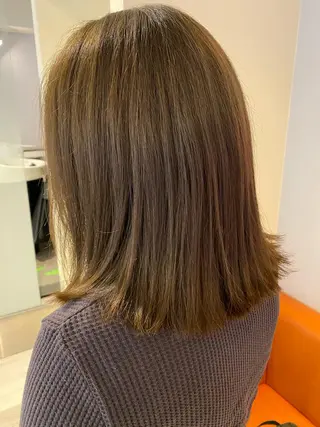 ミディアム カラー 中尾 綺のヘアスタイル