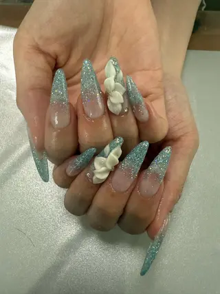 ネイル AZNAIL matsudaのネイルデザイン