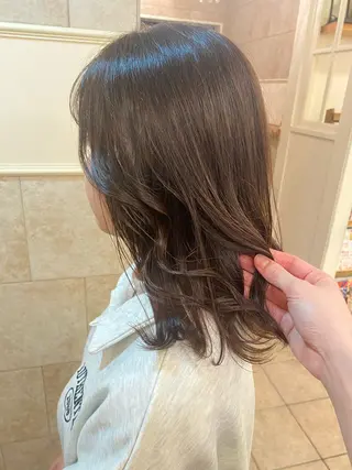 カラー 恩田 美波のヘアスタイル