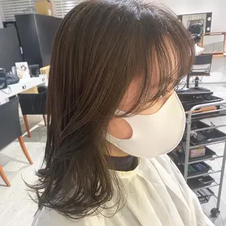 ミディアム shiori ﾍﾞｰｼﾞｭｶﾗｰのヘアスタイル