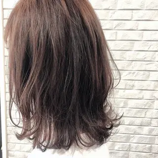 セミロング カラー 伊藤 さやかのヘアスタイル