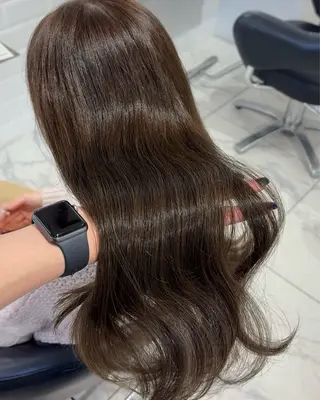 ロング 透明感艶カラー/ 岡田澪香のヘアスタイル