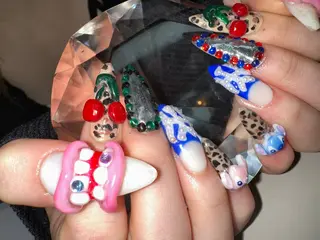 セミロング YOKOSUKA NAILS💅✨のネイルデザイン