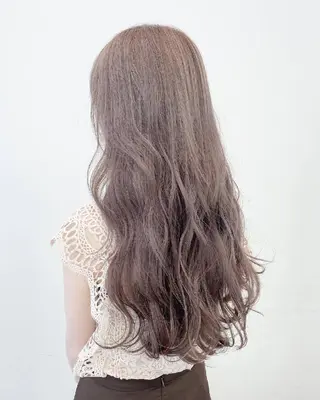 ロング カラー ✴️Siesta✴️ 髪質改善艶カラーのヘアスタイル