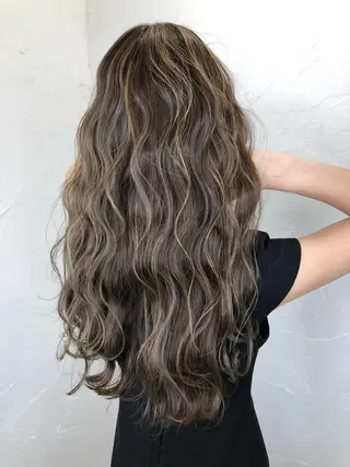 ロング カラー 🌷デザインカラー 🌷渡辺玲奈のヘアスタイル