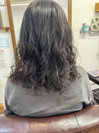 セミロング パーマ 神谷 知紀のヘアスタイル