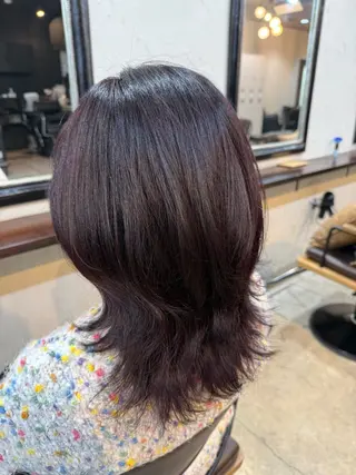 ミディアム 三條 朋香のヘアスタイル