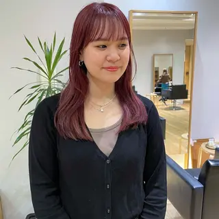 セミロング 大橋 芽衣のヘアスタイル