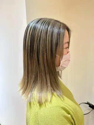セミロング 髪質改善ayame 横山諒のヘアスタイル