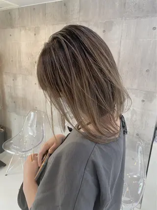 ミディアム カラー 韓国ヘア 🦋KIRA🦋のヘアスタイル