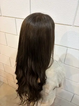 ロング カラー 土屋 梓咲のヘアスタイル