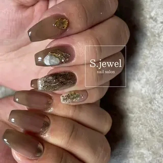 ネイル S. JEWELのネイルデザイン