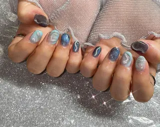 ネイル VIERU 🌈🎀💖のネイルデザイン