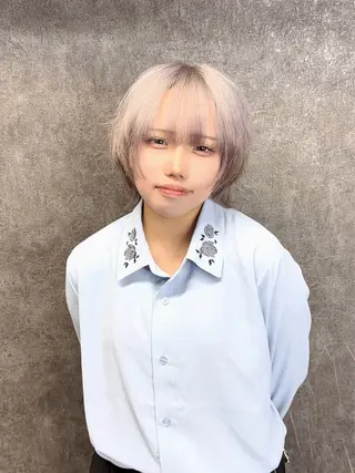 ショート ナリキ/ダブルカラー /ダブルカラーモデルのヘアスタイル