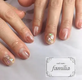 ネイル -nailroom- familiaのネイルデザイン