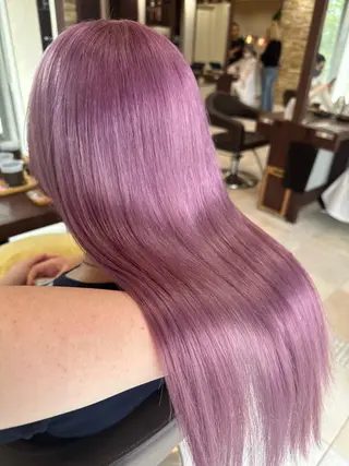 ロング 千葉ハイトーンカラー KASUMIのヘアスタイル