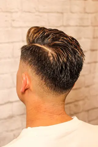 ショート カラー メンズ メンズカット 佐藤優菜のヘアスタイル
