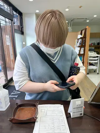 ショート カラー ブリーチカラー🫧 森　凪沙のヘアスタイル