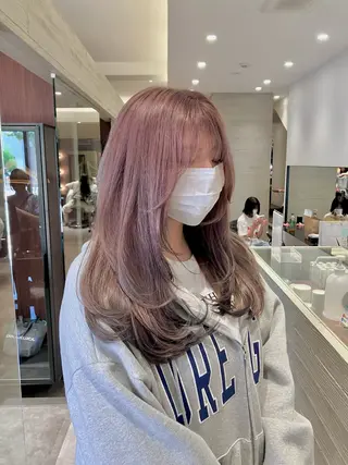 ロング カラー サキ🤍ハイトーン 🩰くびれ巻きヘアのヘアスタイル