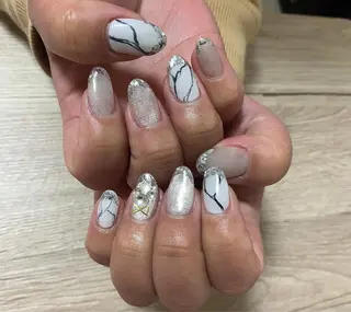 ネイル MINAMI nailsのネイルデザイン