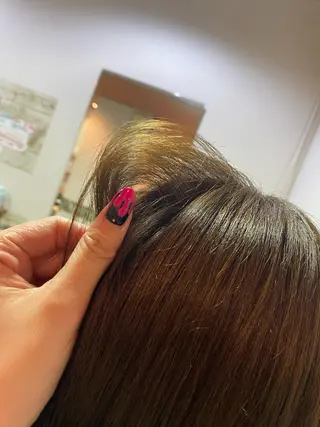 ミディアム 西川 礼菜のヘアスタイル