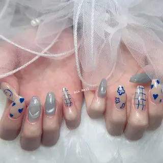 ネイル HIN NAILのネイルデザイン