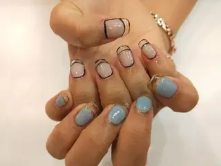 ネイル はばすみれ🎀ﾈｲﾙ 光ﾌｪｲｼｬﾙ ﾍｱのネイルデザイン