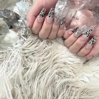 ネイル lavia🖤 ayumiのネイルデザイン